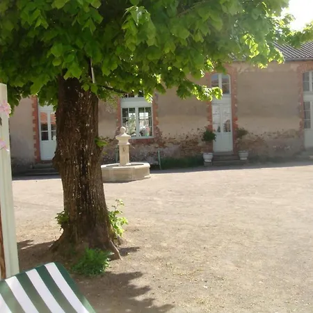 Et équipé Avec Terrasse, Proche De La à Talmont-saint-hilaire - Fr-1-426-328